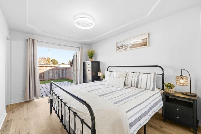 Building Photo - 765 Elkwood Ave