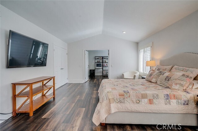 Building Photo - 6049 Rustling Oaks Dr