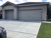 Building Photo - Beautiful Home - $200.00 of first month's rent