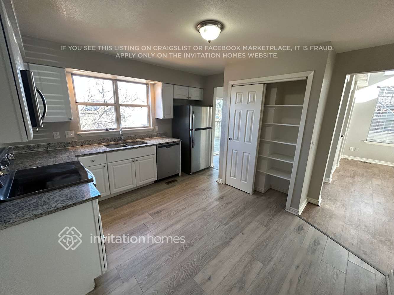 Building Photo - 5703 E 123rd Dr