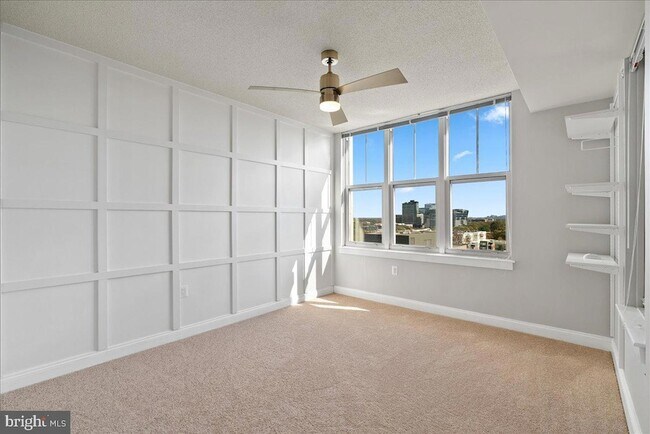 Building Photo - 11760 Sunrise Valley Dr