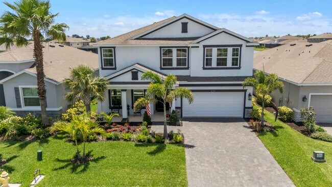 Building Photo - Spacious 5-Bedroom Home with Resort-Style ...