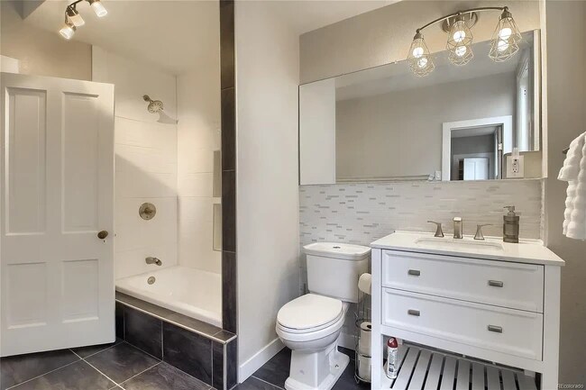 Bathroom - 2119 S Sherman St