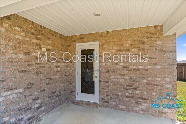 Building Photo - 15236 Cypress Way