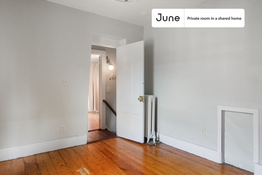Building Photo - Room in Shared 4 bed/2.5 bath home