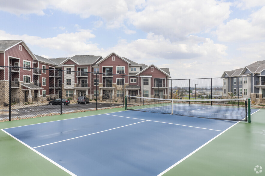 Pickleball Court - Heritage Hills Apartments