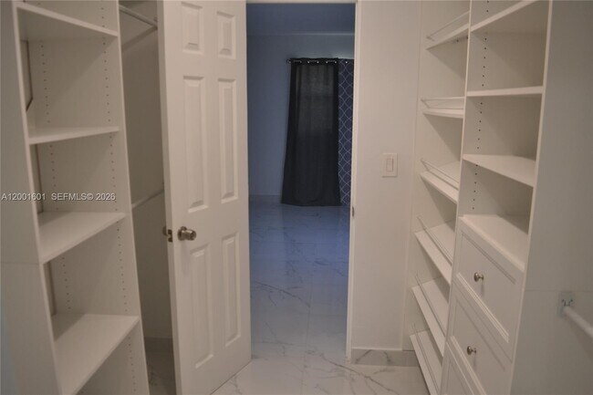 Building Photo - 220 NW 87th Ave