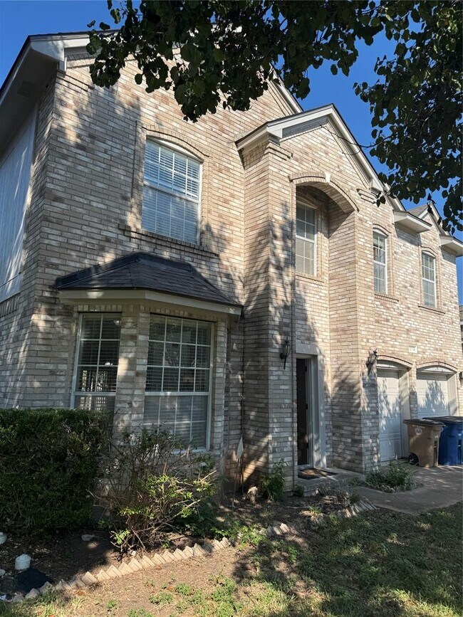 Building Photo - 12714 Tantara Dr