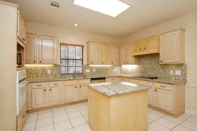 Building Photo - 13618 Shadow Falls Ct