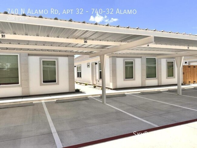 Building Photo - 740 N Alamo Rd