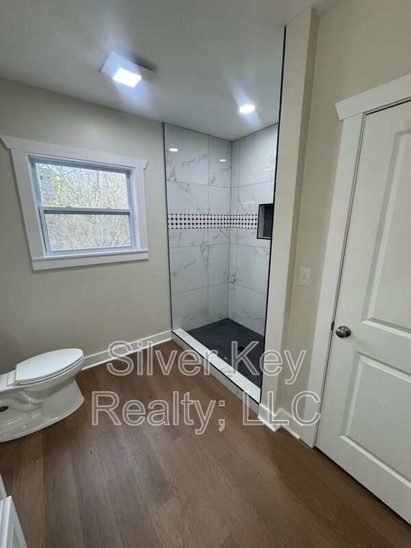 Building Photo - 3671 Sweetwater Vonore Rd