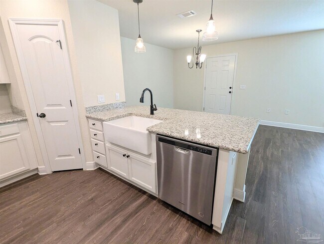 Building Photo - 4385 Village Oak Ln