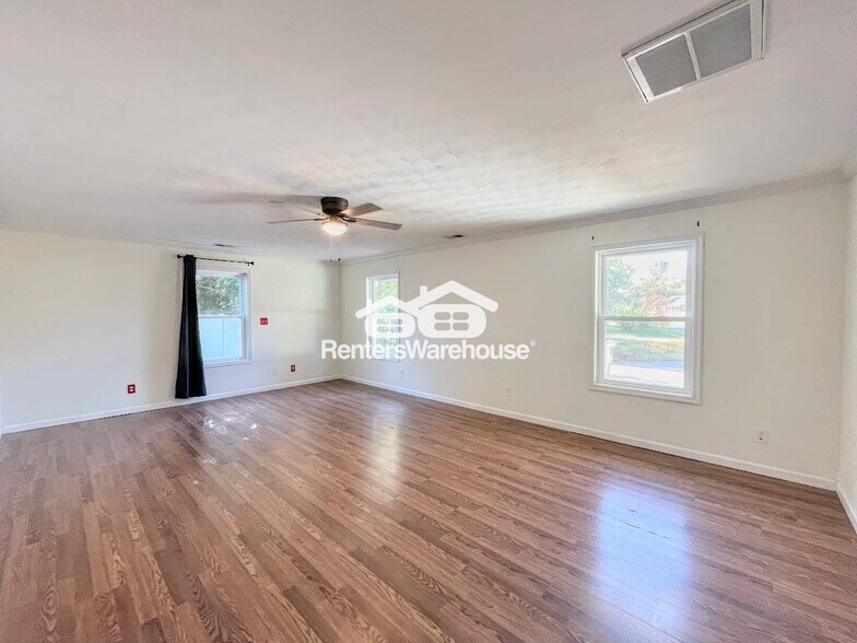 Building Photo - 1001 Bowden Ave