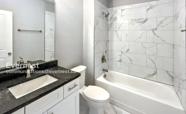 Building Photo - 50% Off First Month Rent! Spacious 4-Bedroom Home with Modern Amenities / Pet-Friendly / Availabl...