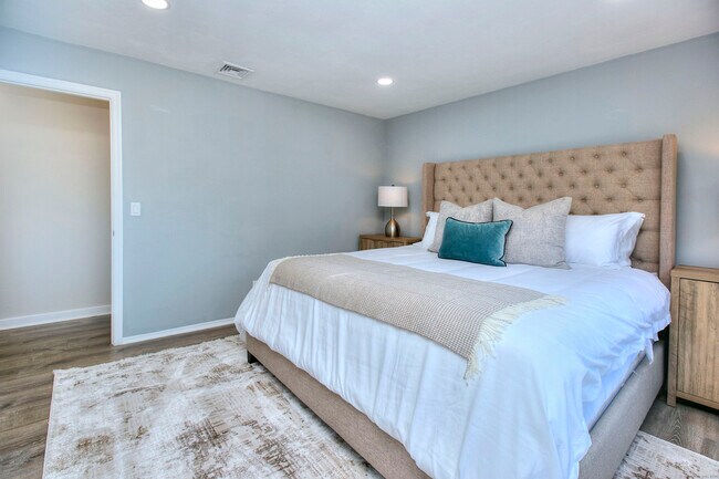 Building Photo - 19 Woodchuck Ct