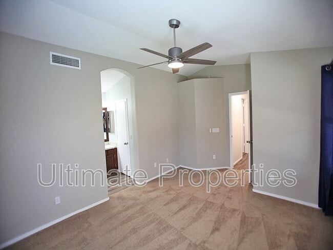 Building Photo - 7455 W Crest Ln