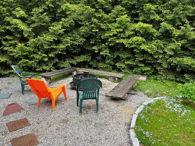 Building Photo - 6 Deer Cir