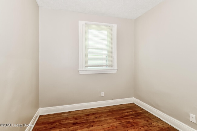 Building Photo - 415 N 42nd St