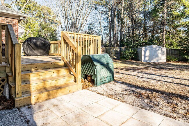 Building Photo - Spacious 3BR on Oversized Fenced Lot | GREAT PRICE!