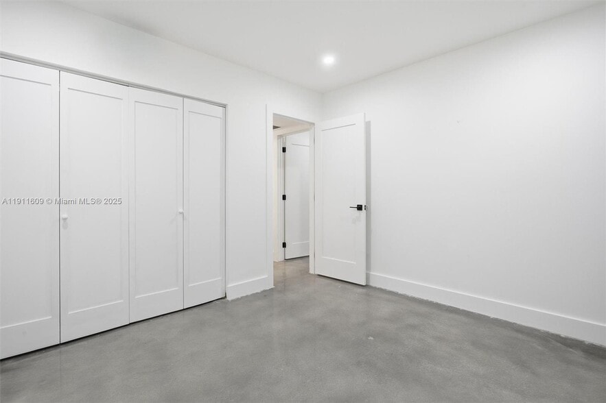 Building Photo - 16380 Briar Patch Pl