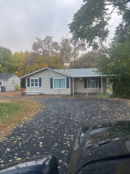 Front of Home - 333 F St NW