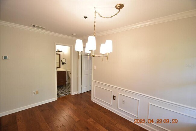 Building Photo - 1000 W Horatio St