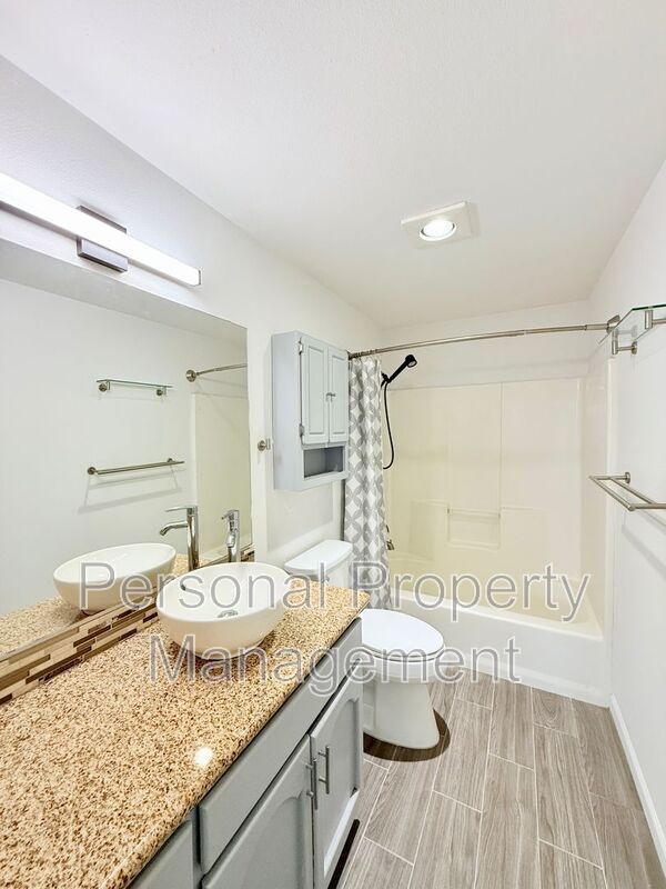 Building Photo - 13001 NE 89th St