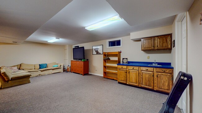 Building Photo - Beautiful Colonial Cape with Fireplace, De...