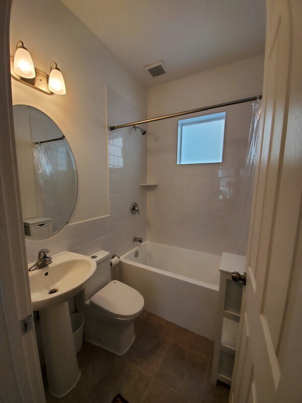 Building Photo - 836 Founder Point Ln