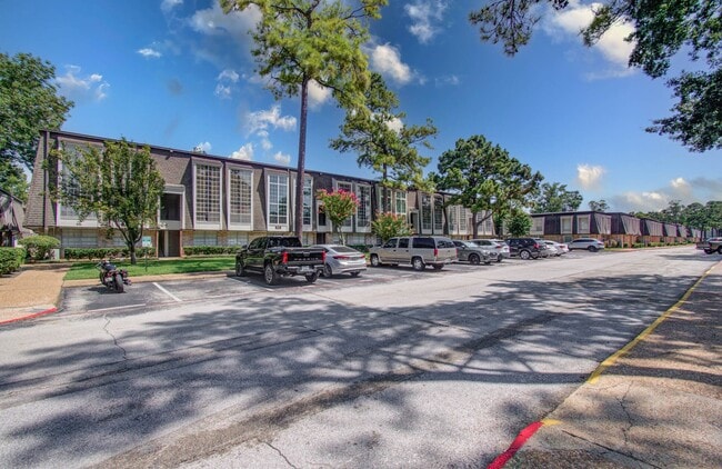Building Photo - 12633 Memorial Dr