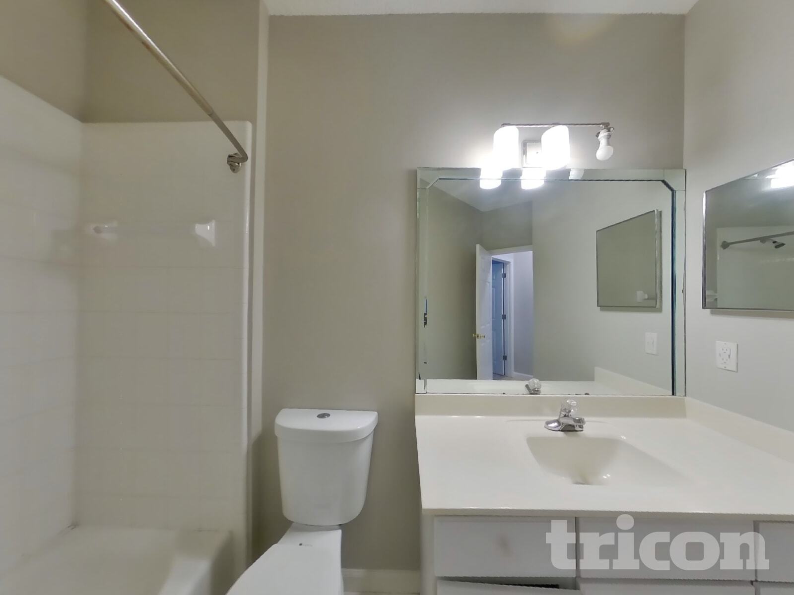 Building Photo - 1648 Country Walk Dr