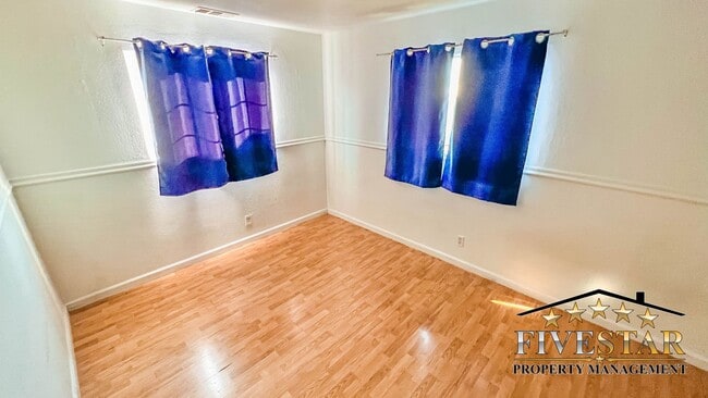 Building Photo - 3311 Camellia Dr