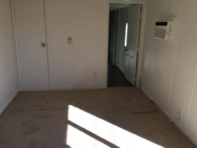 Building Photo - 5625 Sandmound Blvd