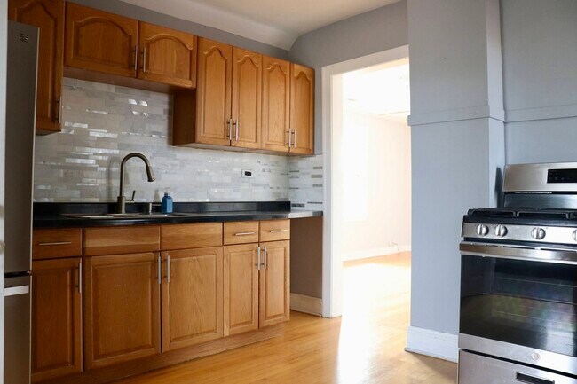 Building Photo - 5938 W 64th St