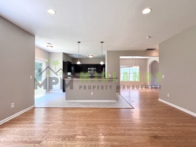 Building Photo - 464 Edenhall Dr