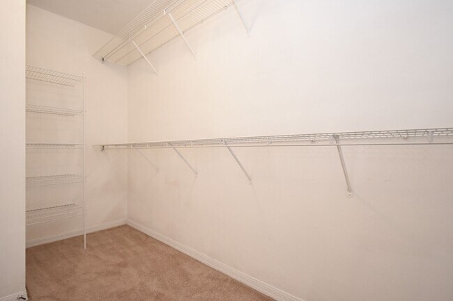 Building Photo - 8318 SW 64th Place (Hickory Forest)