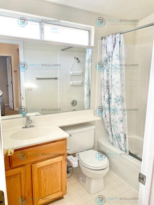 Building Photo - Well-Appointed 4BR Home with Open Floorplan & Expansive Yard