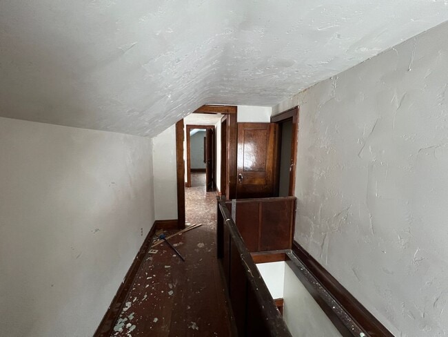 Building Photo - Click the “Apply Now” button or email wapmrentals@gmail.com for a prompt response.