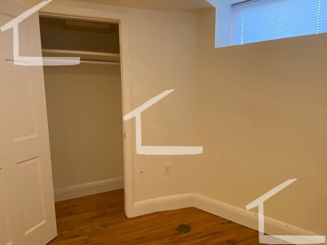 Building Photo - Inexpensive Allston Studio Apt!!