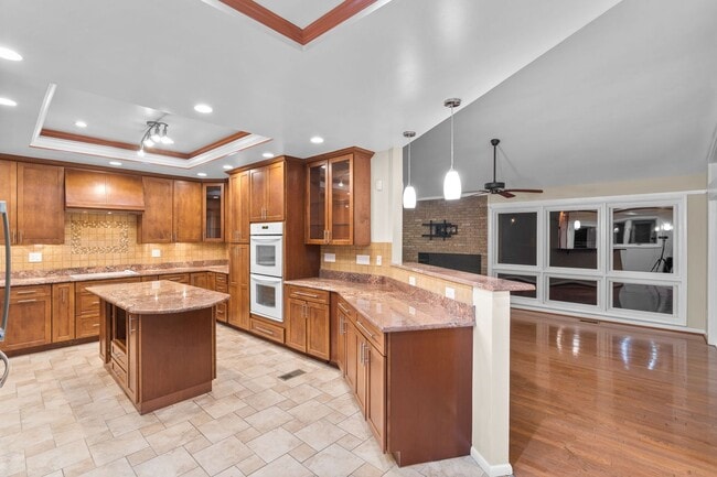 Building Photo - 4 Bed 3 Bath - Bethesda Single Family Home - Move In Ready