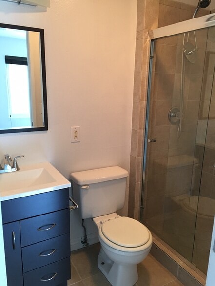 Master Bathroom - 5700 Etiwanda Ave
