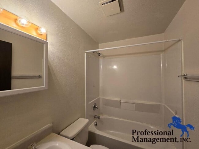 Building Photo - 2 bedroom in Billings MT 59101