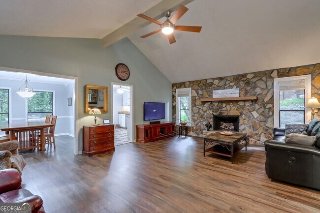 Building Photo - 428 Riverlake Ct