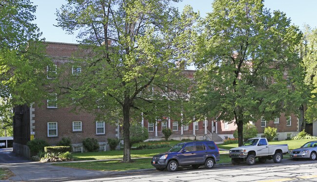 Primary Photo - Bell Wines Apartments