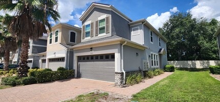 Building Photo - Great Townhouse Belle Isle