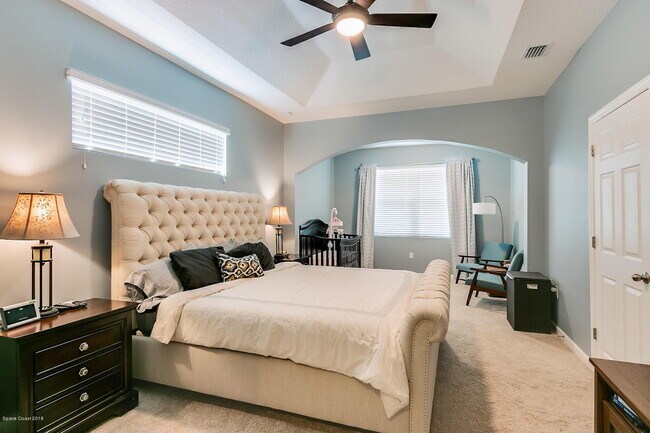 Building Photo - Sawgrass Lakes