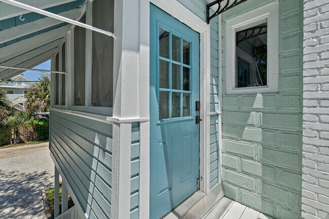 Building Photo - 6 Rohde Ave