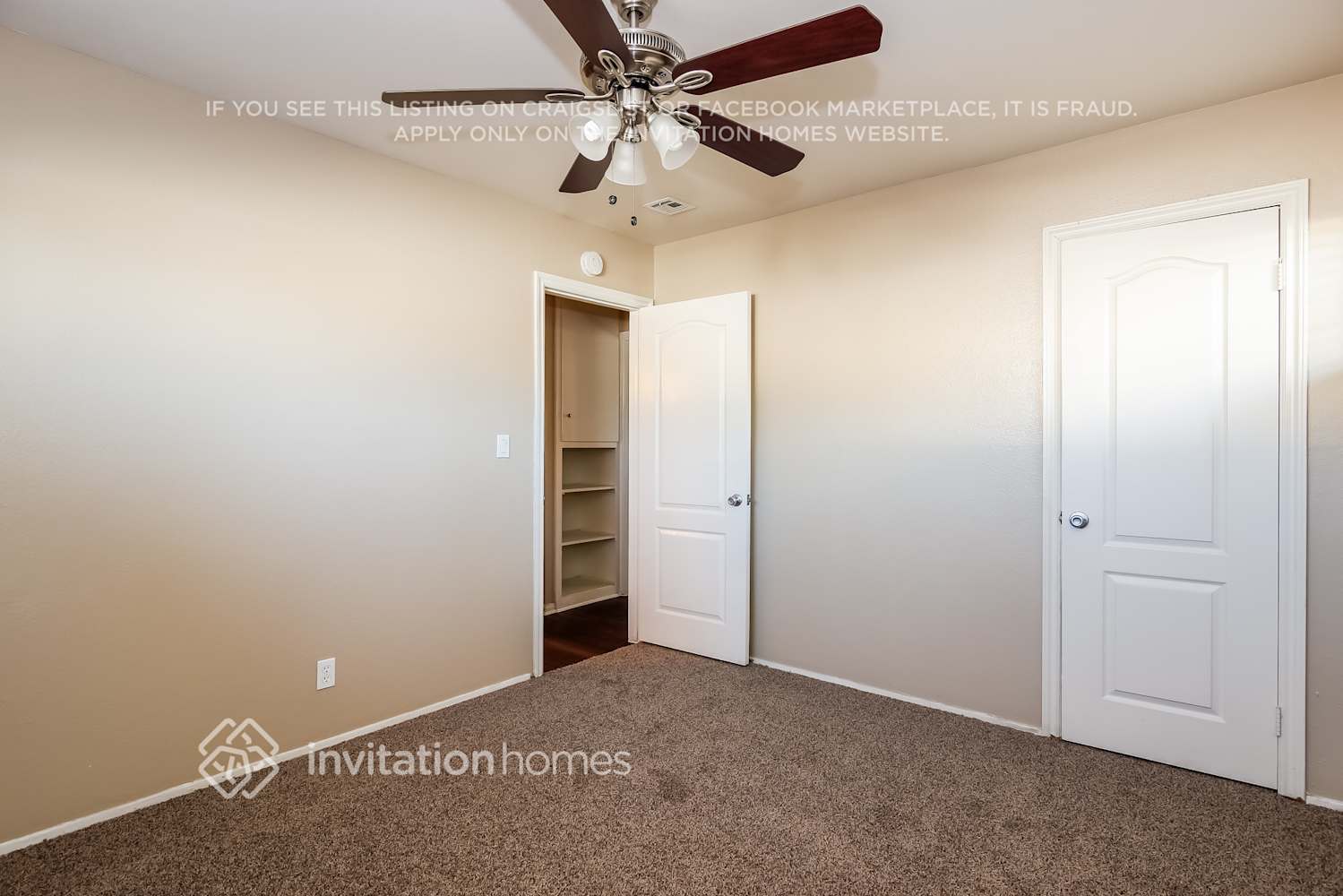 Building Photo - 547 S Yorba St