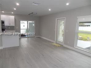 Building Photo - 6540 W 11th Ave