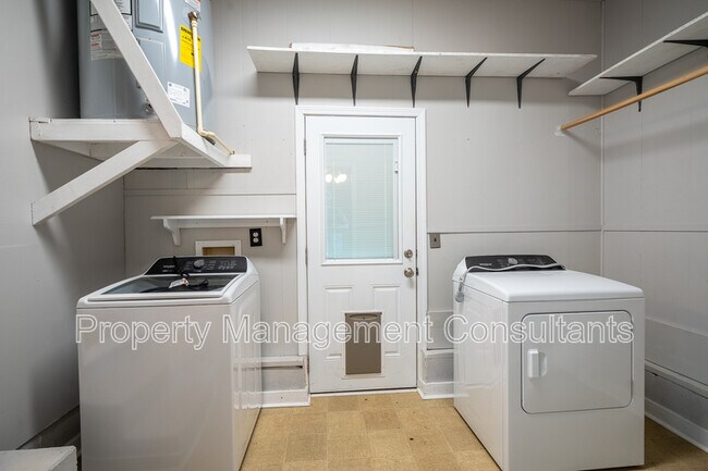 Building Photo - 912 Mountain Gap Rd SE